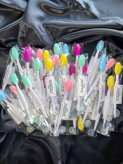 OASIS Lip Exfoliators