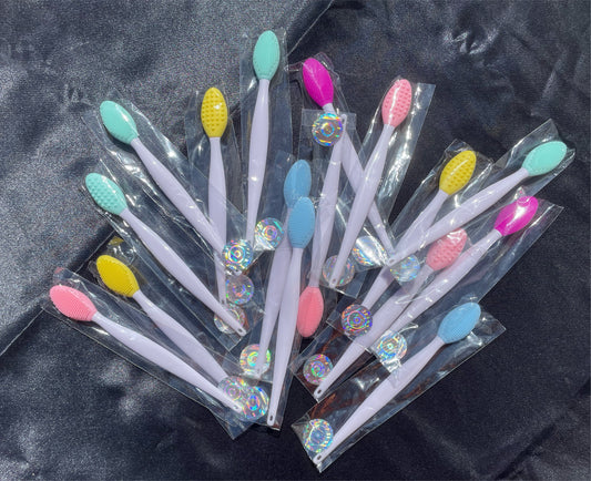 OASIS Lip Exfoliators